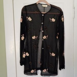 Cache sheet embroidered cardigan